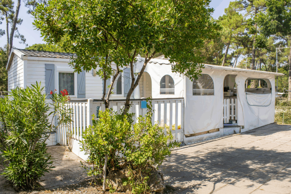 Mobile Home Rosée Pour 8 Personnes à Saint Georges De Didonne