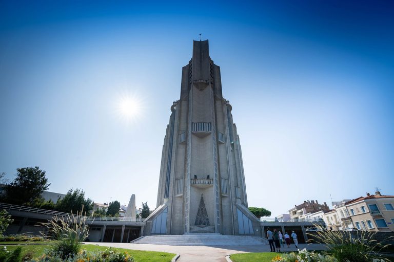 Notre Dame Exterieur A Otc Royan Atlantique