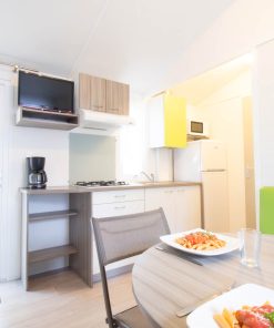 Salle A Manger Mobil Home Alcyon Camping Le Dauphin Saint Georges De Didonne