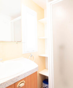 Sdb Mobil Home Odysée Au Camping Le Dauphin à Saint Georges De Didonne