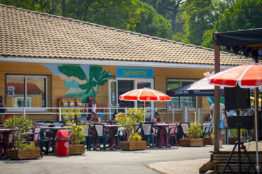 Superette Camping Le Dauphin (2)